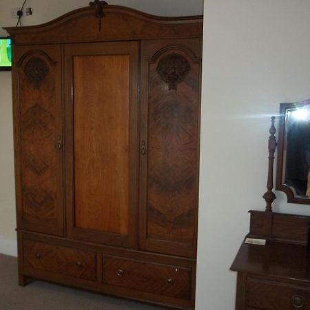 The Curragh Country House Accommodation Newbridge  Kamer foto